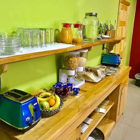 Hostal Andes Patagonicos Пуерто Наталес Екстериор снимка
