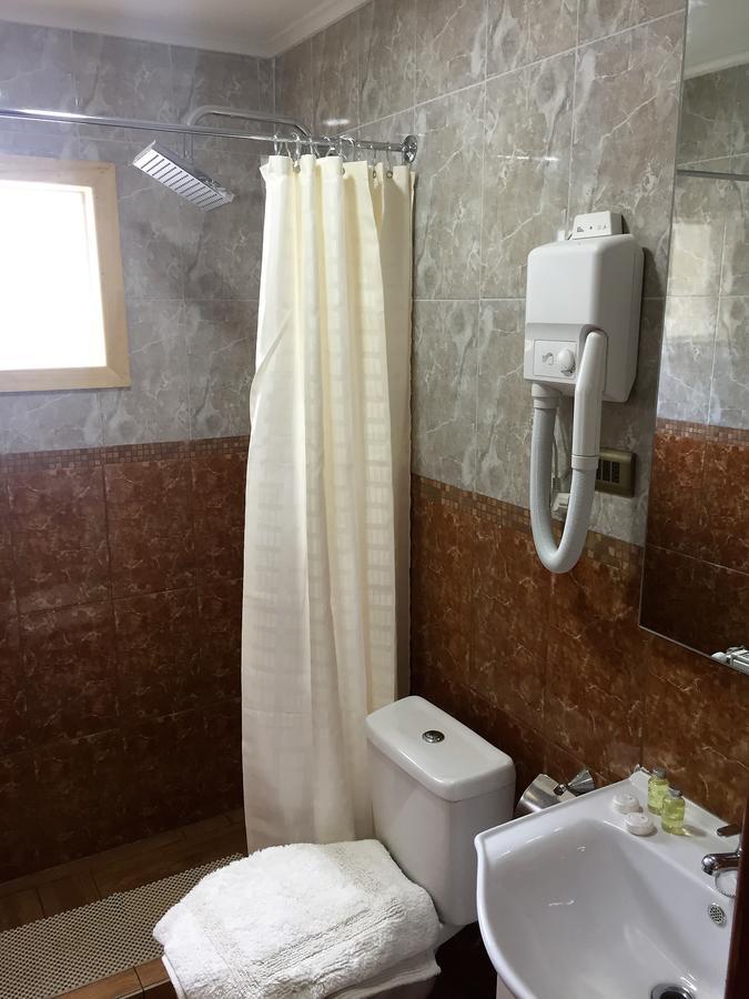 Hostal Andes Patagonicos Пуерто Наталес Екстериор снимка