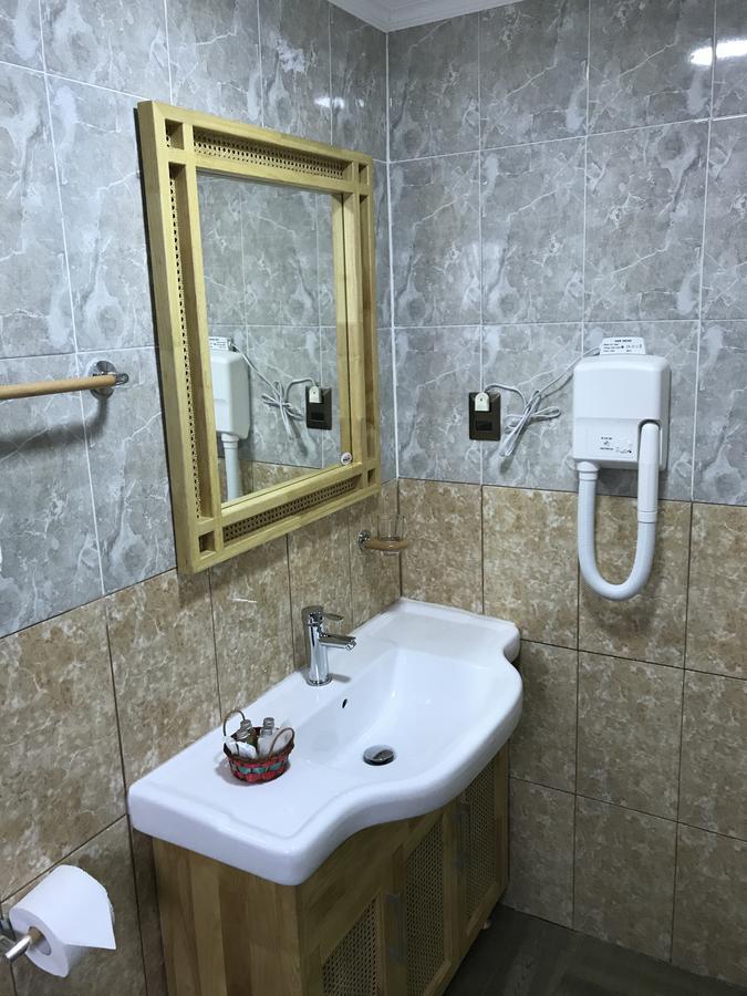 Hostal Andes Patagonicos Пуерто Наталес Екстериор снимка