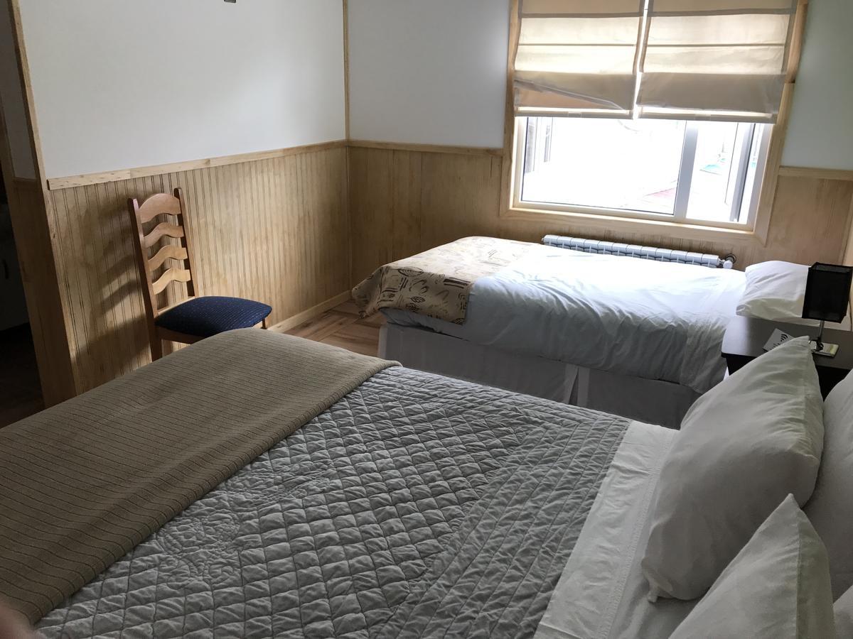 Hostal Andes Patagonicos Пуерто Наталес Екстериор снимка