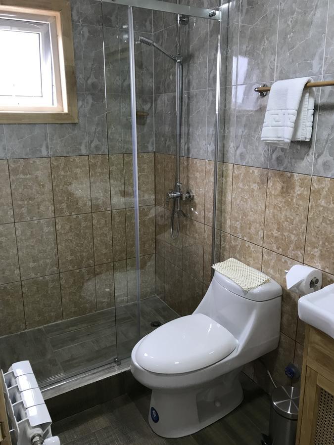 Hostal Andes Patagonicos Пуерто Наталес Екстериор снимка